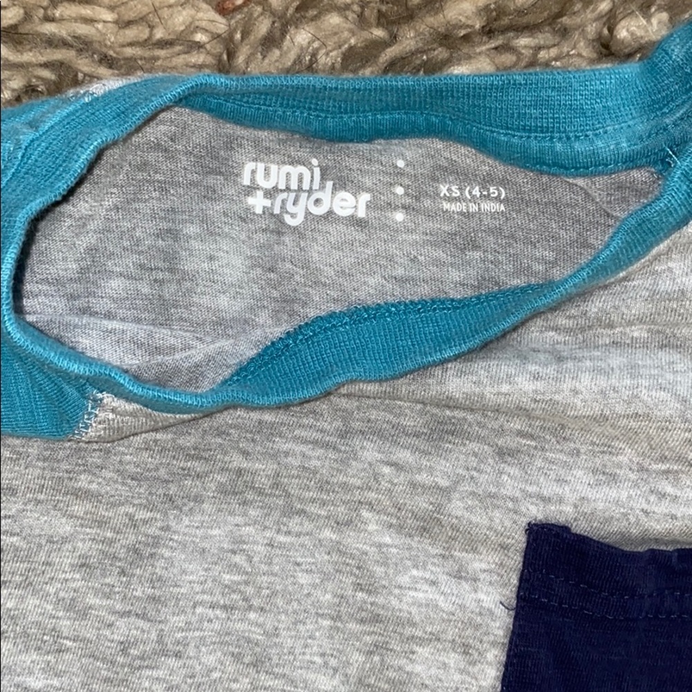 Boys Color Block Raglan Top - Picture 2 of 3